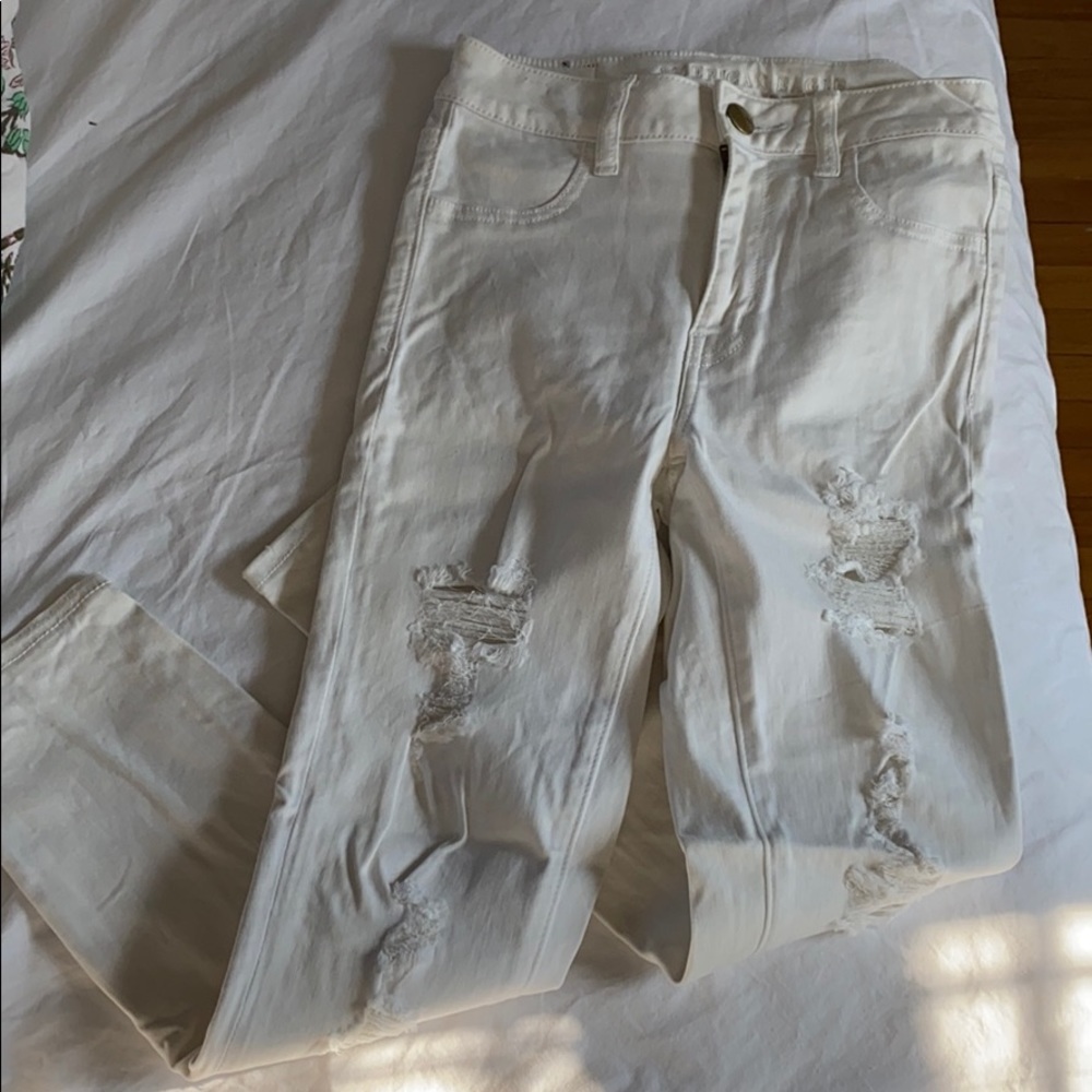 AMERICAN EAGLE White Ripped jogging